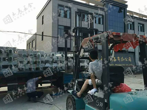 耀世娱乐客户定制不锈钢护栏真实发货场景 耀世娱乐客户定制不锈钢护栏真实发货场景