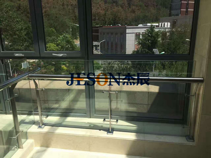 耀世娱乐立柱